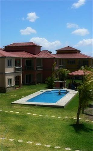 Hacienda Iguana Beach And Golf Resort Tola Exterior photo